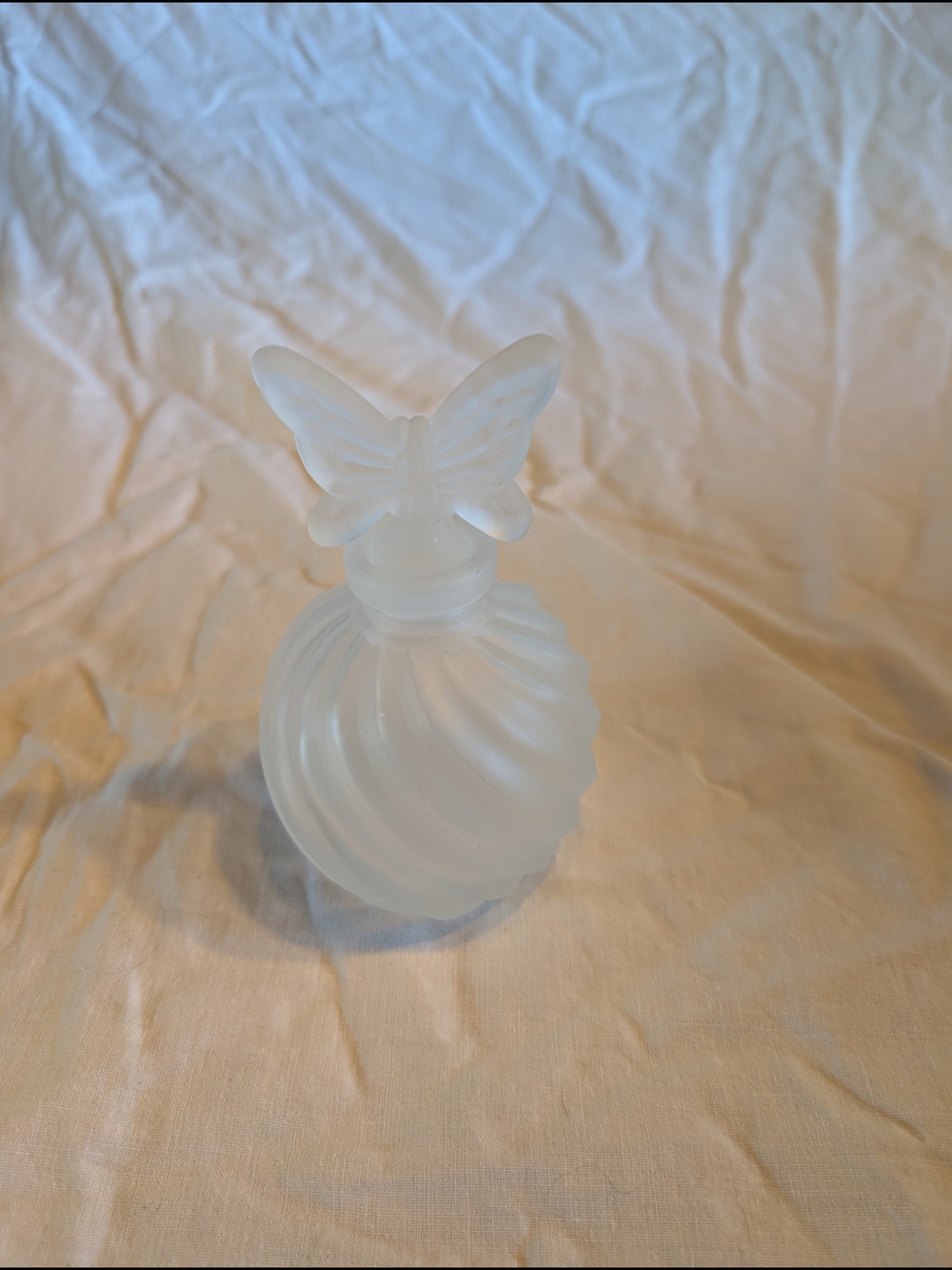 2/30$ Vintage Frosted Glass Butterfly perfume Bottle - White